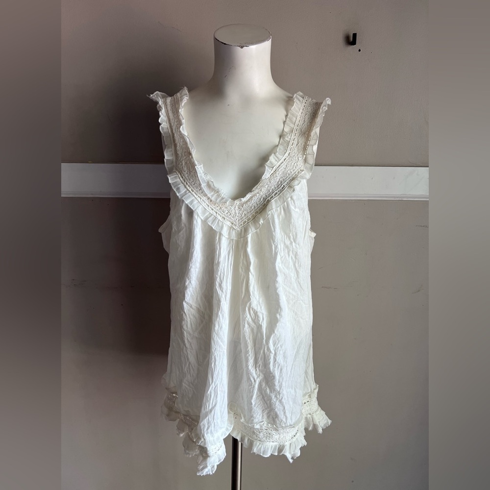 Passport White Lace-Trim Tank Top